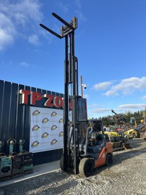 Toyota Tonero 35 à 19900 Euros HT - Carretilla elevadora de gas: foto 2 Toyota Tonero 35 à 19900 Euros HT - Carretilla elevadora de gas: foto 2