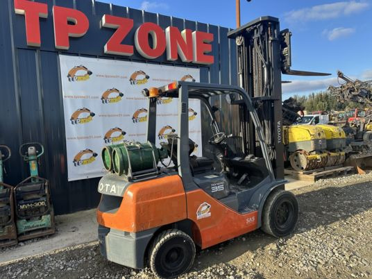 Toyota Tonero 35 à 19900 Euros HT - Carretilla elevadora de gas: foto 5 Toyota Tonero 35 à 19900 Euros HT - Carretilla elevadora de gas: foto 5