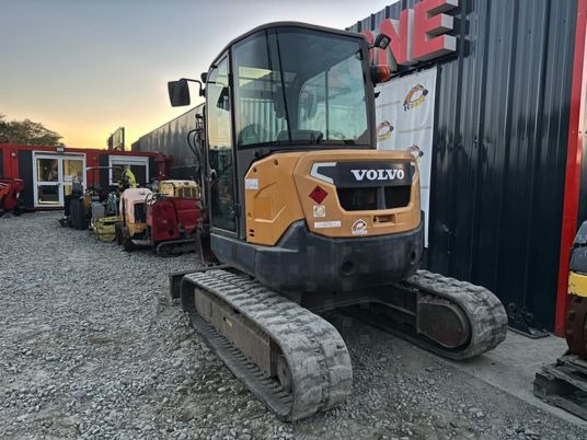 Volvo ECR50 D à 26500 € HT - Miniexcavadora: foto 2 Volvo ECR50 D à 26500 € HT - Miniexcavadora: foto 2