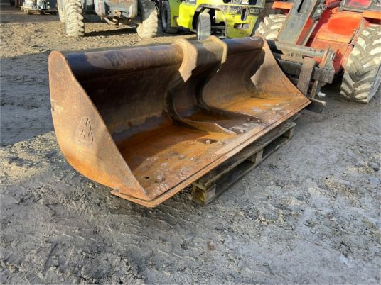 Godet de curage Arden pour pelle de 12T à 16T QA30 QA31 - Cazo para excavadora: foto 4 Godet de curage Arden pour pelle de 12T à 16T QA30 QA31 - Cazo para excavadora: foto 4