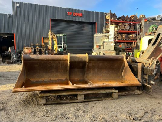 Godet de curage Arden pour pelle de 12T à 16T QA30 QA31 - Cazo para excavadora: foto 2 Godet de curage Arden pour pelle de 12T à 16T QA30 QA31 - Cazo para excavadora: foto 2