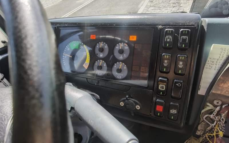 Mercedes-Benz Vario 814D 38+12 - Autobús suburbano: foto 5 Mercedes-Benz Vario 814D 38+12 - Autobús suburbano: foto 5