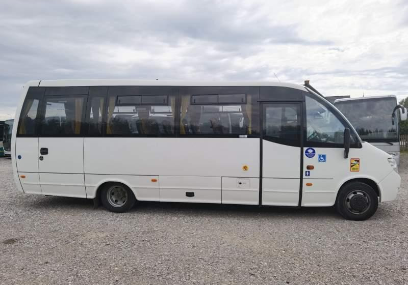 Mercedes-Benz WING VARIO 34 euro 5 *klimatyzacja*webasto*winda - Autobús suburbano: foto 3 Mercedes-Benz WING VARIO 34 euro 5 *klimatyzacja*webasto*winda - Autobús suburbano: foto 3