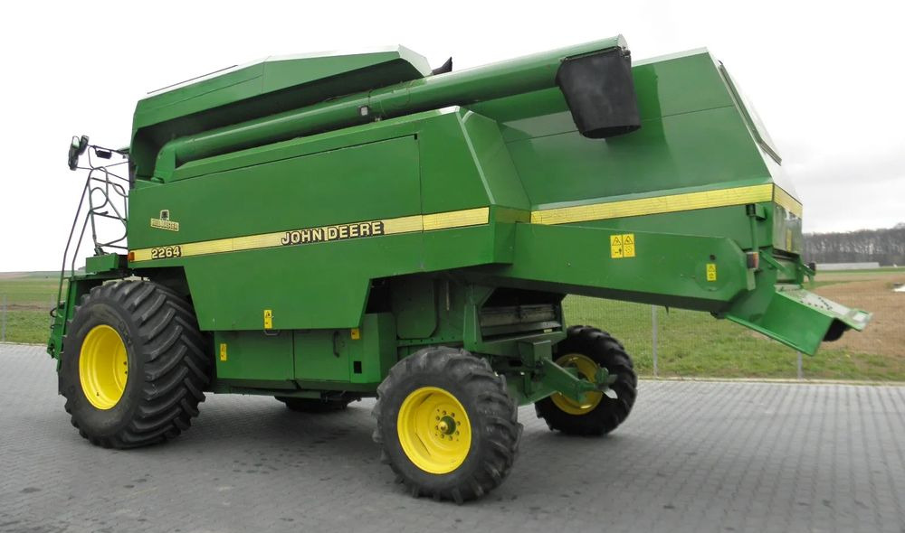 Arrendamiento de  John Deere 2264 HM 1998 Rok, heder 6,1 m, Stol do rzepaku, Nie Malowany, Stan Bardzo Dobry John Deere 2264 HM 1998 Rok, heder 6,1 m, Stol do rzepaku, Nie Malowany, Stan Bardzo Dobry: foto 8