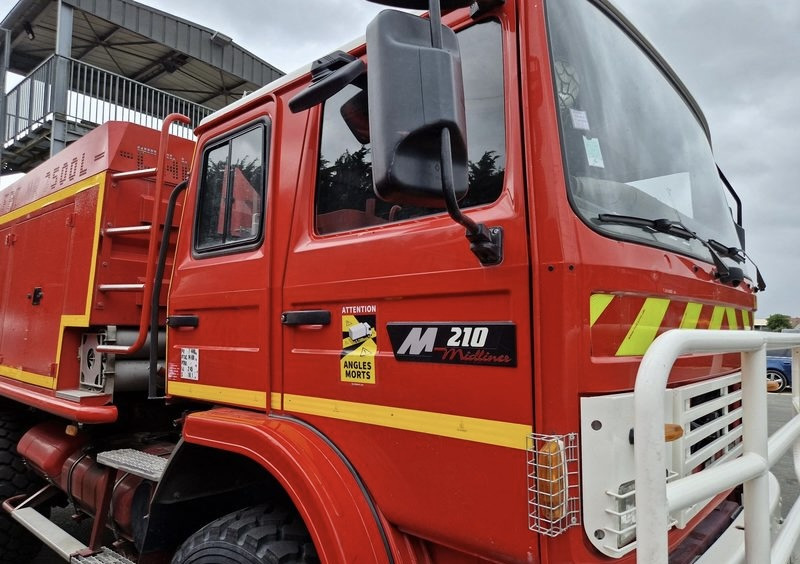 Camión de bomberos RENAULT M210 4x4 FPT HR 3500L: foto 19