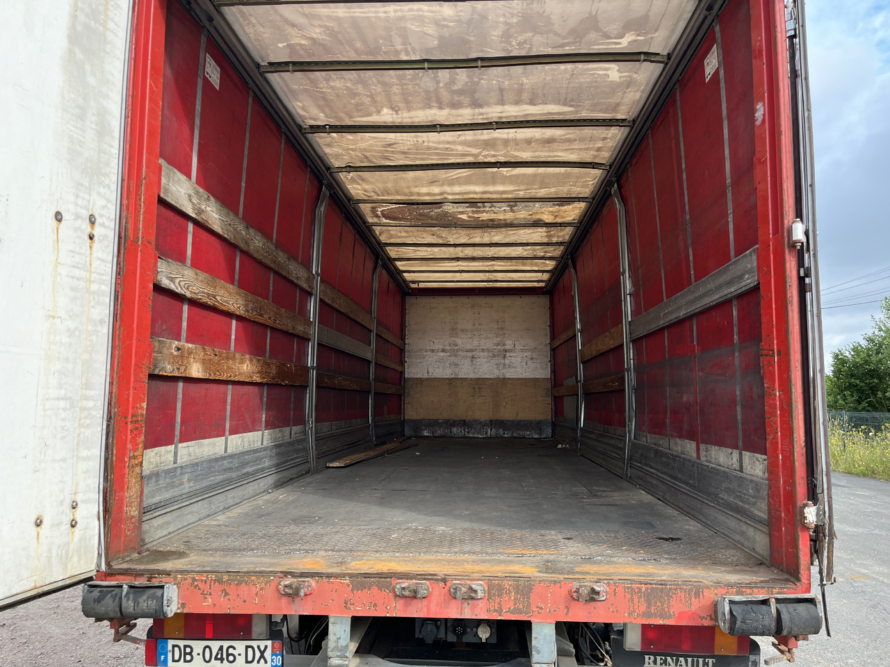 Arrendamiento de RENAULT Premium 320dci 6x2 plsc RENAULT Premium 320dci 6x2 plsc: foto 12