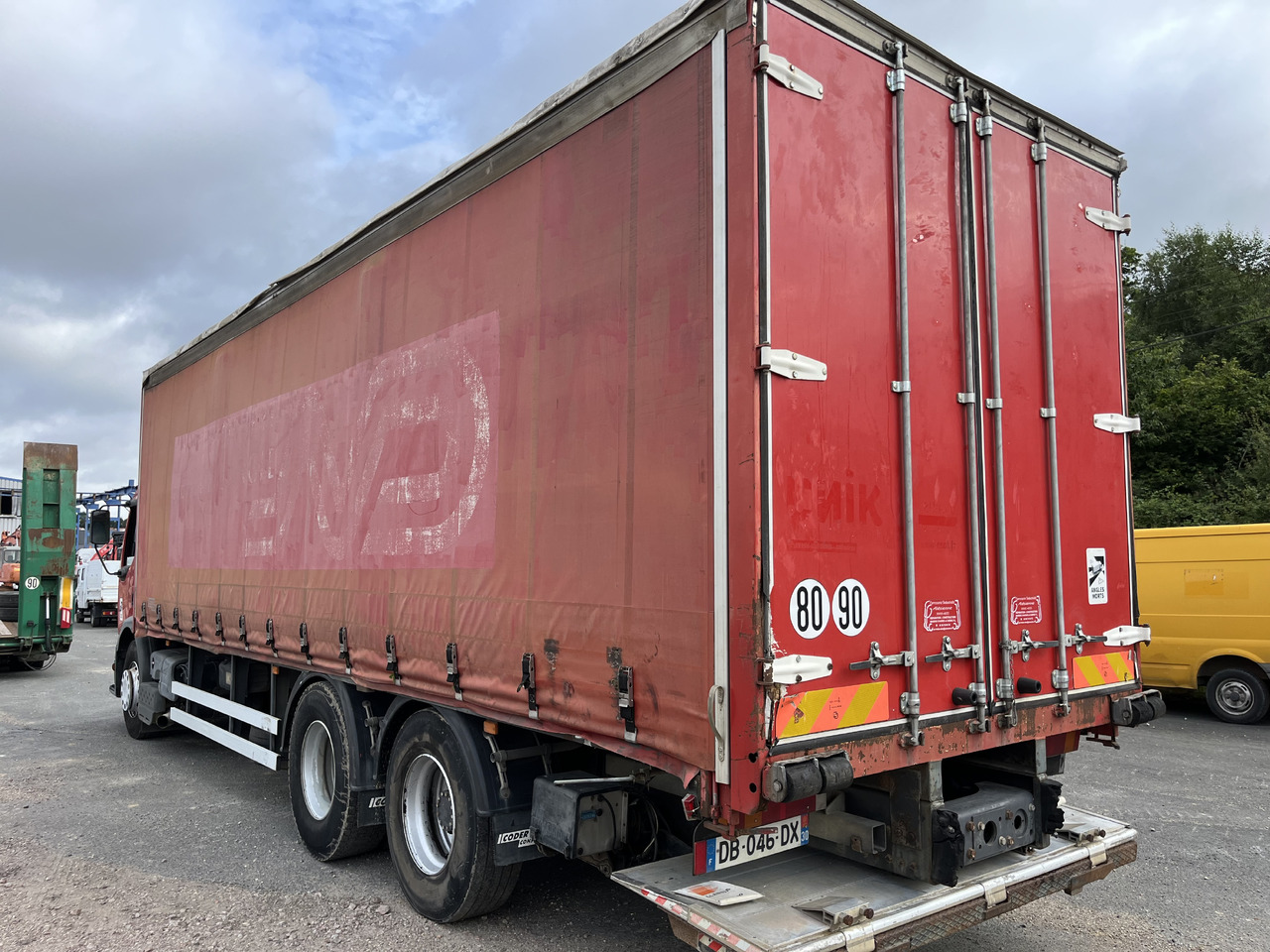 Arrendamiento de RENAULT Premium 320dci 6x2 plsc RENAULT Premium 320dci 6x2 plsc: foto 11