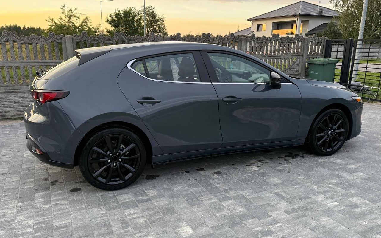 MAZDA 3 - Coche: foto 1 MAZDA 3 - Coche: foto 1