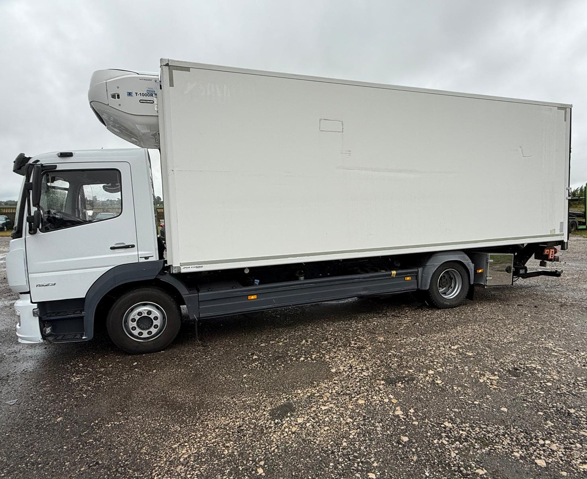 MERCEDES-BENZ ATEGO 1523 - Camión frigorífico: foto 2 MERCEDES-BENZ ATEGO 1523 - Camión frigorífico: foto 2