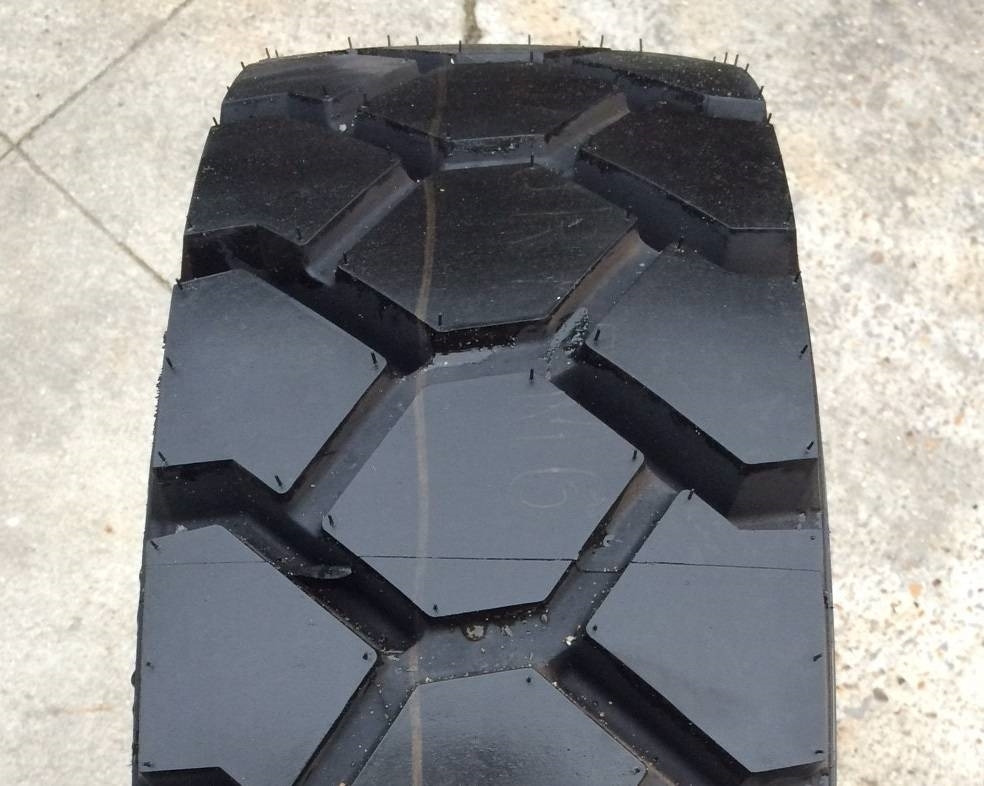 Double Coin 225/75R15 REM6 - NEW - Neumático: foto 2 Double Coin 225/75R15 REM6 - NEW - Neumático: foto 2