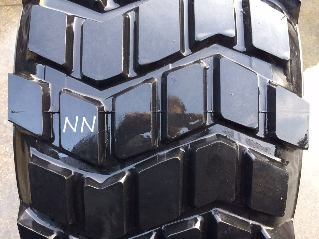 Michelin 525/65R20.5 XS - USED NN 95% - Neumático para Maquinaria agrícola: foto 3 Michelin 525/65R20.5 XS - USED NN 95% - Neumático para Maquinaria agrícola: foto 3