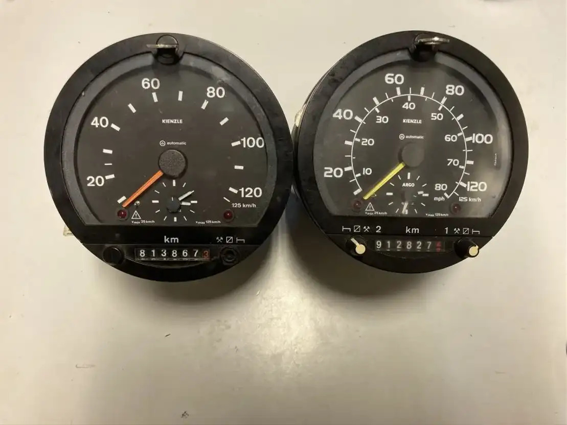 VDO Tacho Tachometer 1318.27 1318.24 VDO 1323 Fahrtenschreiber - Sistema eléctrico para Autobús: foto 1 VDO Tacho Tachometer 1318.27 1318.24 VDO 1323 Fahrtenschreiber - Sistema eléctrico para Autobús: foto 1