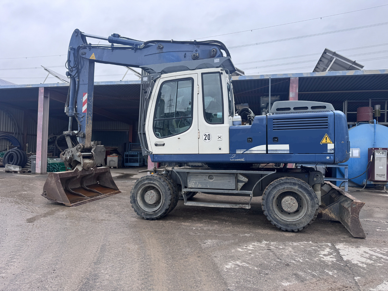 LIEBHERR A 904 C Litronic - Excavadora de ruedas: foto 2 LIEBHERR A 904 C Litronic - Excavadora de ruedas: foto 2