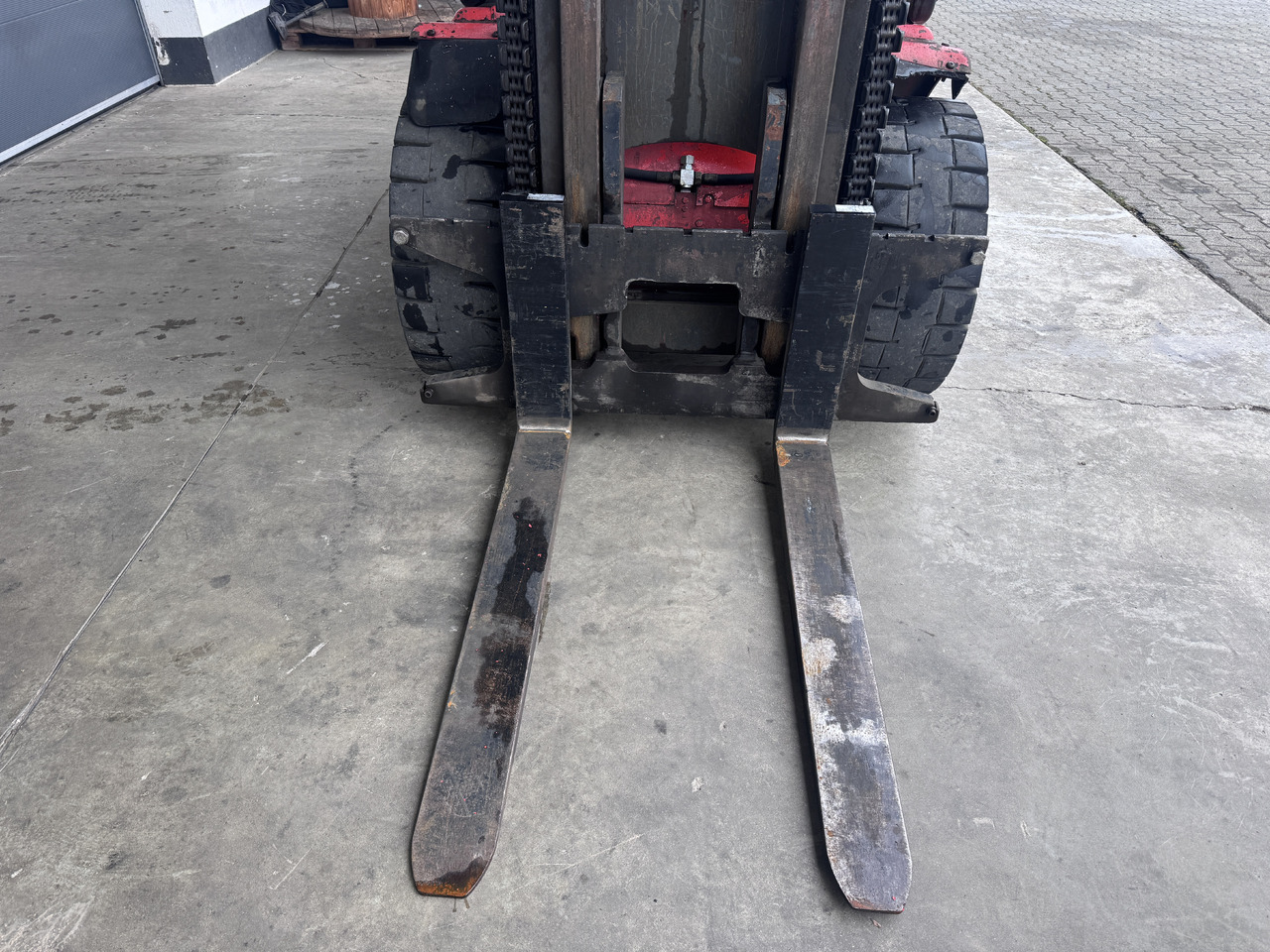 LINDE H 45 D 600 - Carretilla elevadora diésel: foto 4 LINDE H 45 D 600 - Carretilla elevadora diésel: foto 4