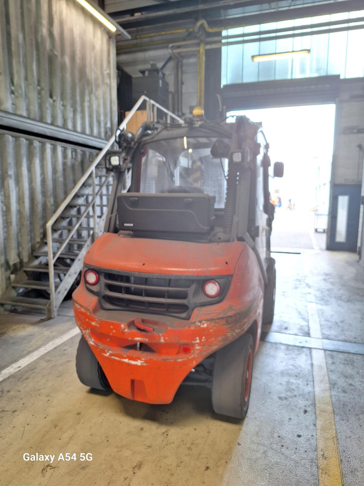 LINDE H 50 D-02 600 - Carretilla elevadora diésel: foto 3 LINDE H 50 D-02 600 - Carretilla elevadora diésel: foto 3