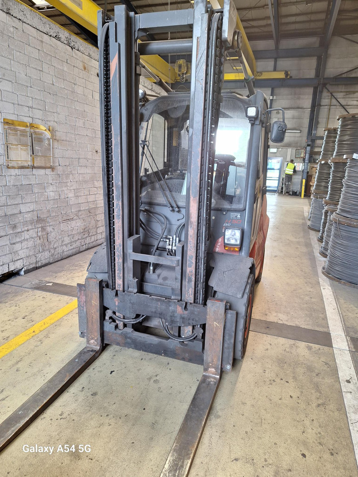 LINDE H 50 D-02 600 - Carretilla elevadora diésel: foto 5 LINDE H 50 D-02 600 - Carretilla elevadora diésel: foto 5