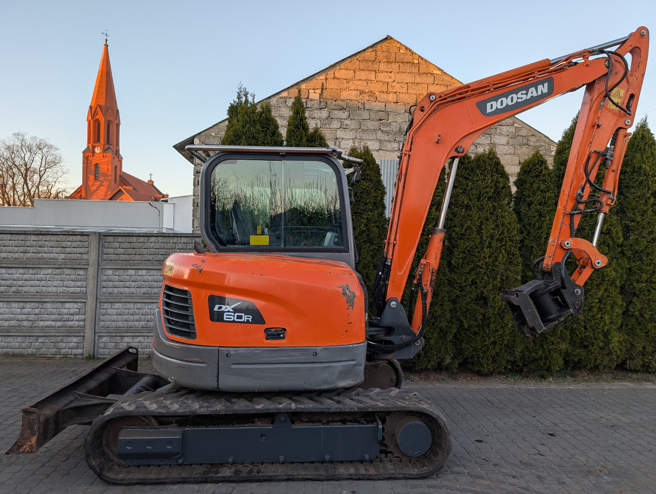 DOOSAN DX60R - Excavadora: foto 2 DOOSAN DX60R - Excavadora: foto 2