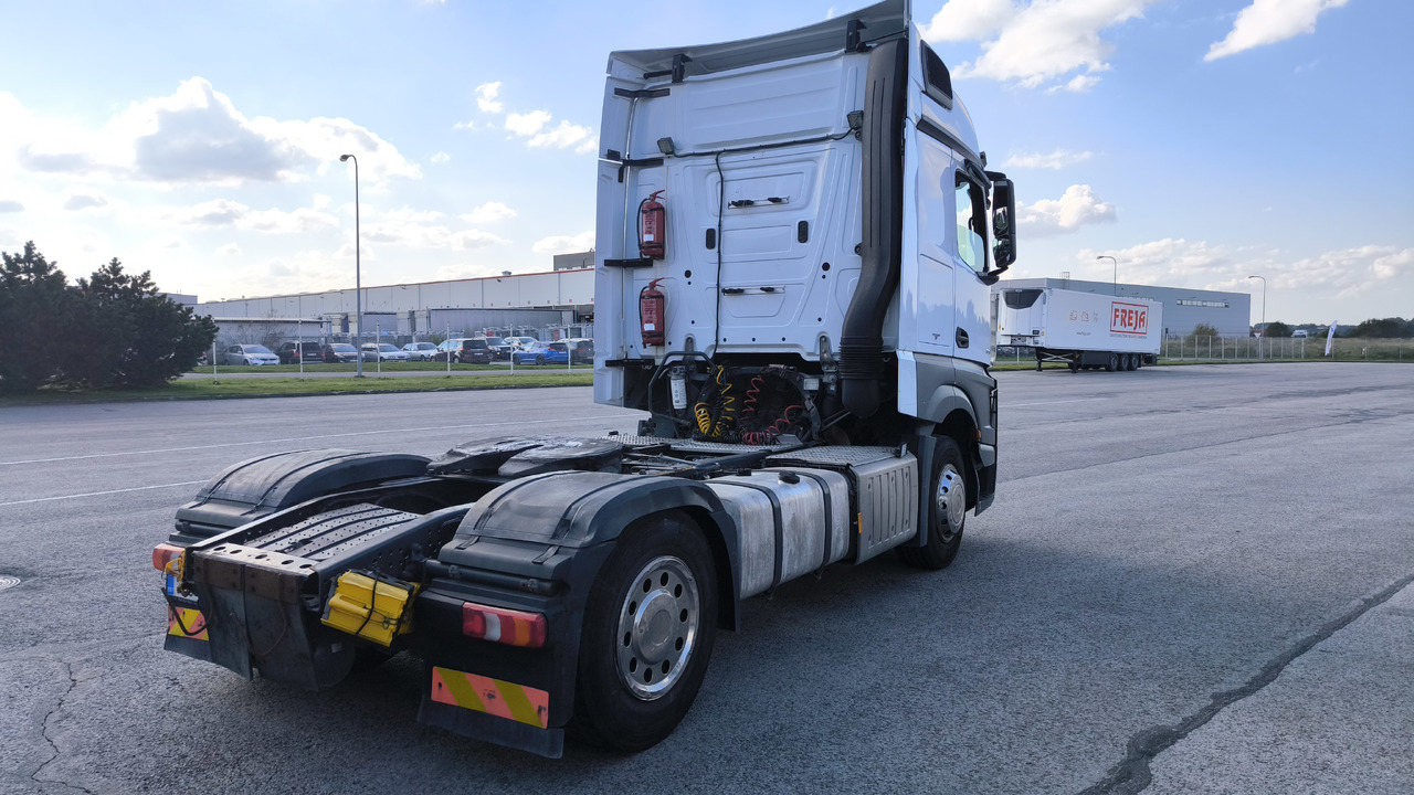 MERCEDES-BENZ Actros 1845 - Cabeza tractora: foto 4 MERCEDES-BENZ Actros 1845 - Cabeza tractora: foto 4
