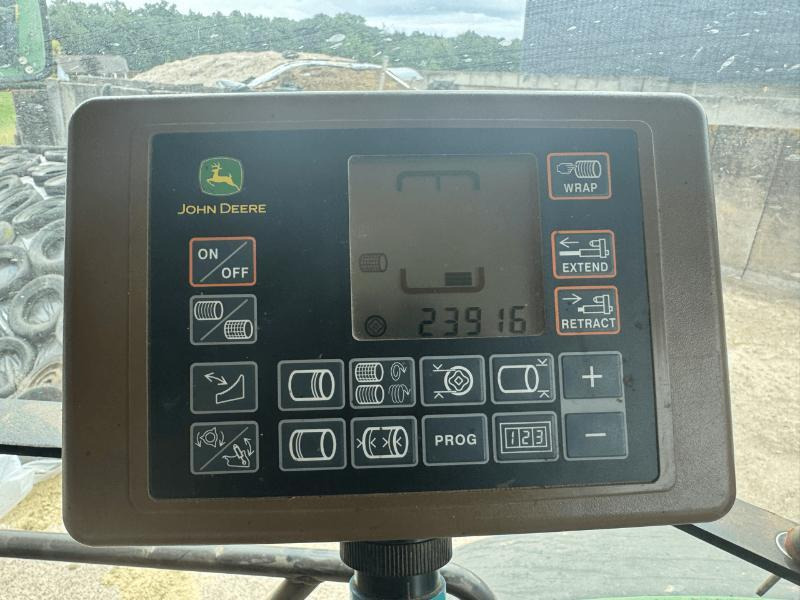 JOHN DEERE 864 - Rotoempacadora: foto 4 JOHN DEERE 864 - Rotoempacadora: foto 4