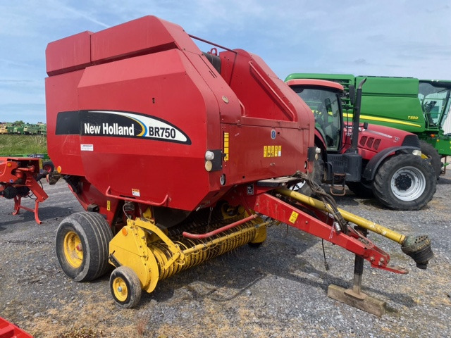 NEW-HOLLAND BR750 - Rotoempacadora: foto 3 NEW-HOLLAND BR750 - Rotoempacadora: foto 3