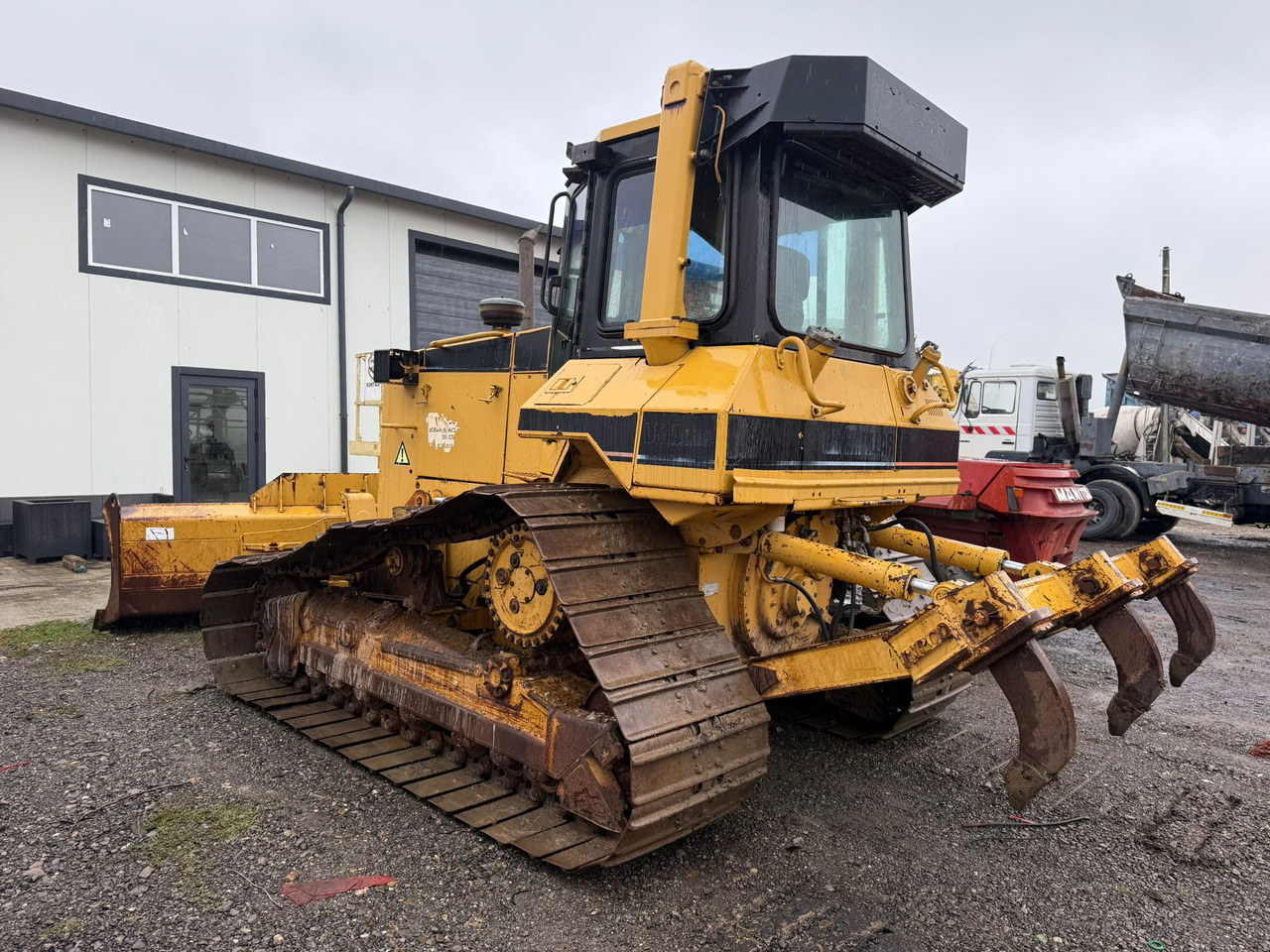 BULLDOZER CATERPILLAR D5 - Bulldozer: foto 4 BULLDOZER CATERPILLAR D5 - Bulldozer: foto 4