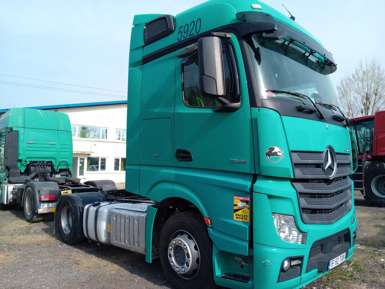 Mercedes-Benz Actros 18.45 - Cabeza tractora: foto 1 Mercedes-Benz Actros 18.45 - Cabeza tractora: foto 1