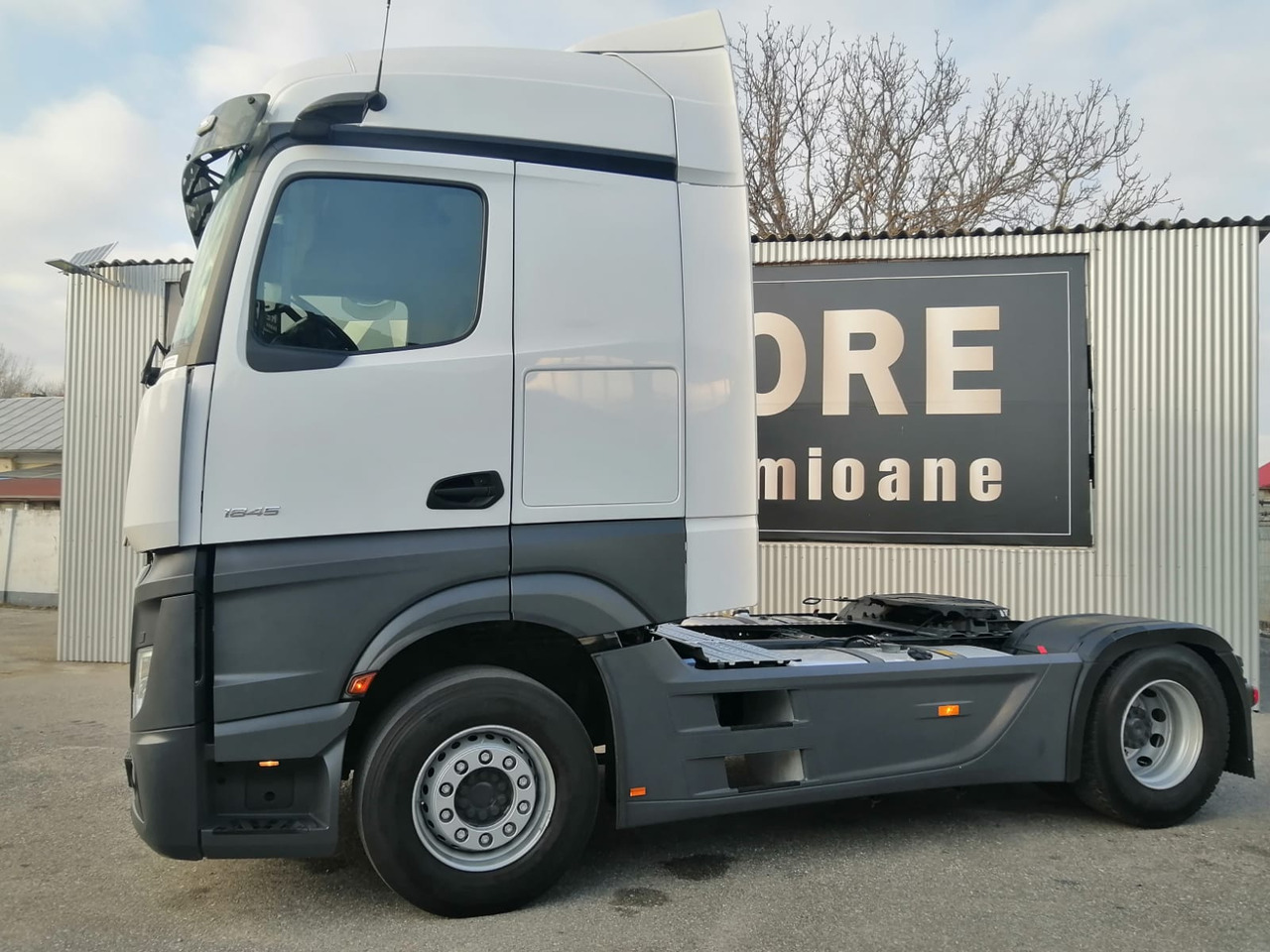 Mercedes-Benz Actros 1845 LS, BIG SPACE, TOP!!! - Cabeza tractora: foto 2 Mercedes-Benz Actros 1845 LS, BIG SPACE, TOP!!! - Cabeza tractora: foto 2