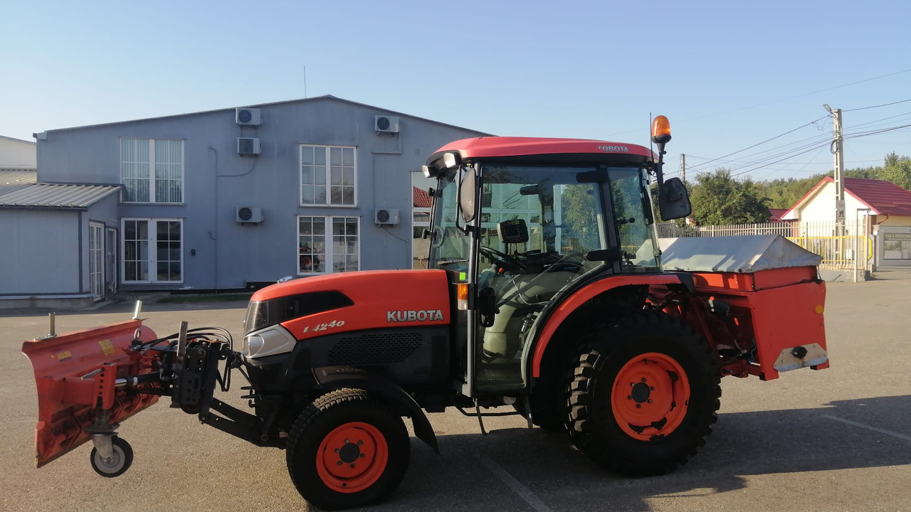 KUBOTA L4240 Narrow spaces tractor/vineyard/fruit tree/communal, TOP ! - Tractor: foto 4 KUBOTA L4240 Narrow spaces tractor/vineyard/fruit tree/communal, TOP ! - Tractor: foto 4