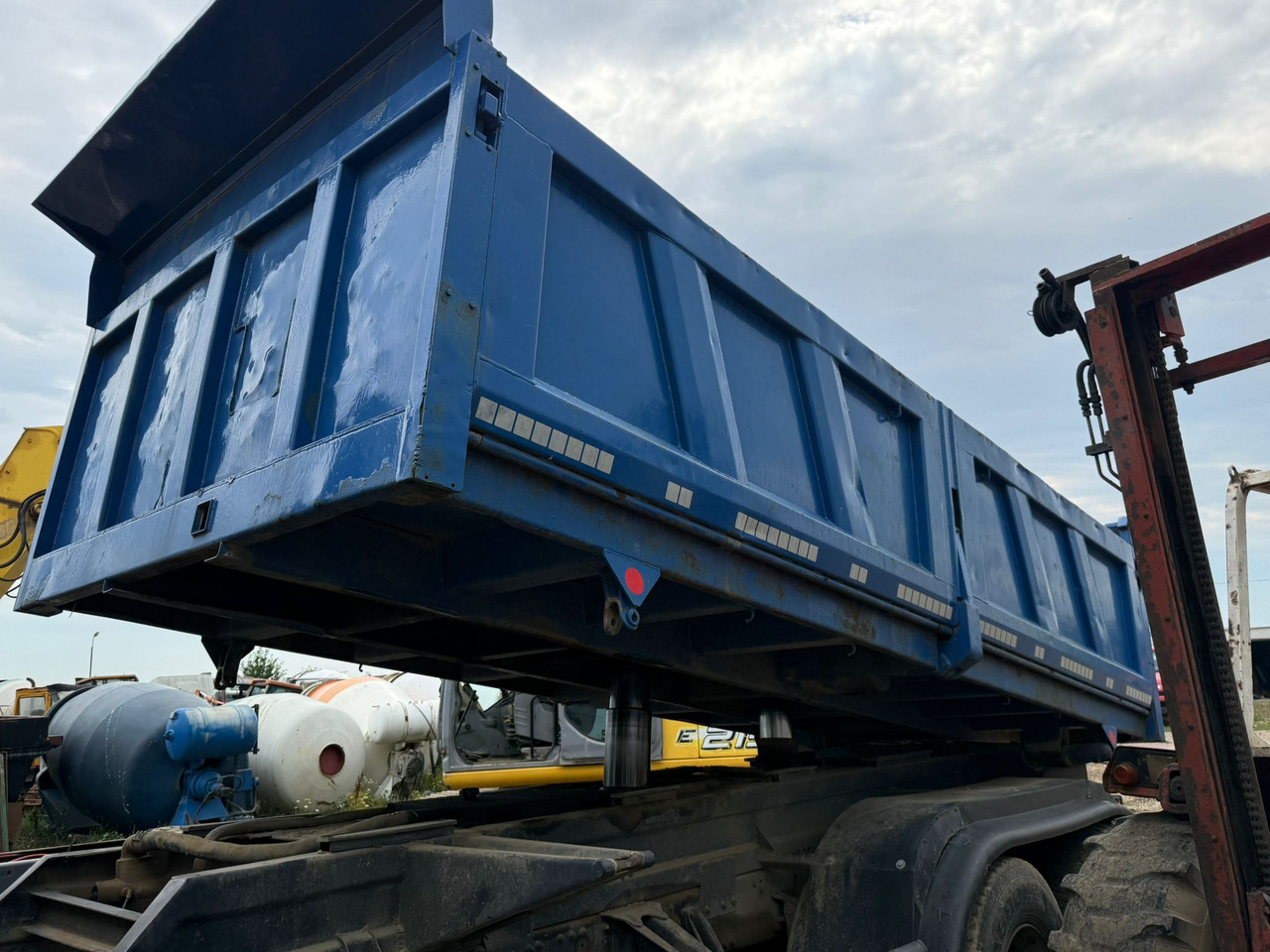 MEILLER TIPPING BUCKET - Carrocería basculante: foto 4 MEILLER TIPPING BUCKET - Carrocería basculante: foto 4