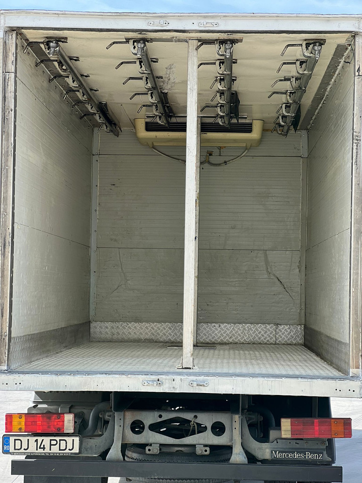 Mercedes-Benz Atego 10.15 Thermo King -20 C, Meat on hooks transport - Camión frigorífico: foto 5 Mercedes-Benz Atego 10.15 Thermo King -20 C, Meat on hooks transport - Camión frigorífico: foto 5