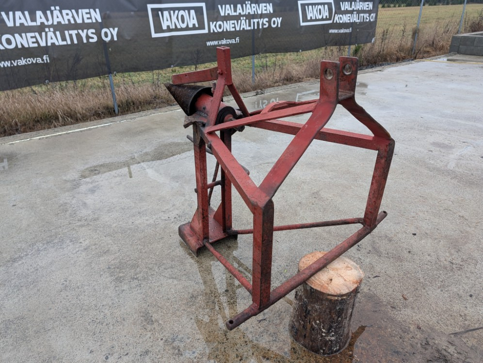 Halkaisukaira 175mm traktoriin - Astilladora de leña: foto 2 Halkaisukaira 175mm traktoriin - Astilladora de leña: foto 2