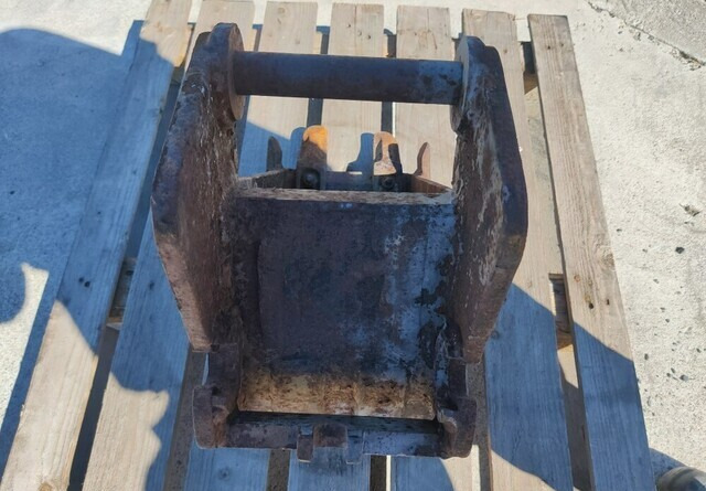 Kuokkakauha leveys 22cm - pikkukaivinkoneeseen - Cazo para excavadora para Maquinaria de construcción: foto 4 Kuokkakauha leveys 22cm - pikkukaivinkoneeseen - Cazo para excavadora para Maquinaria de construcción: foto 4