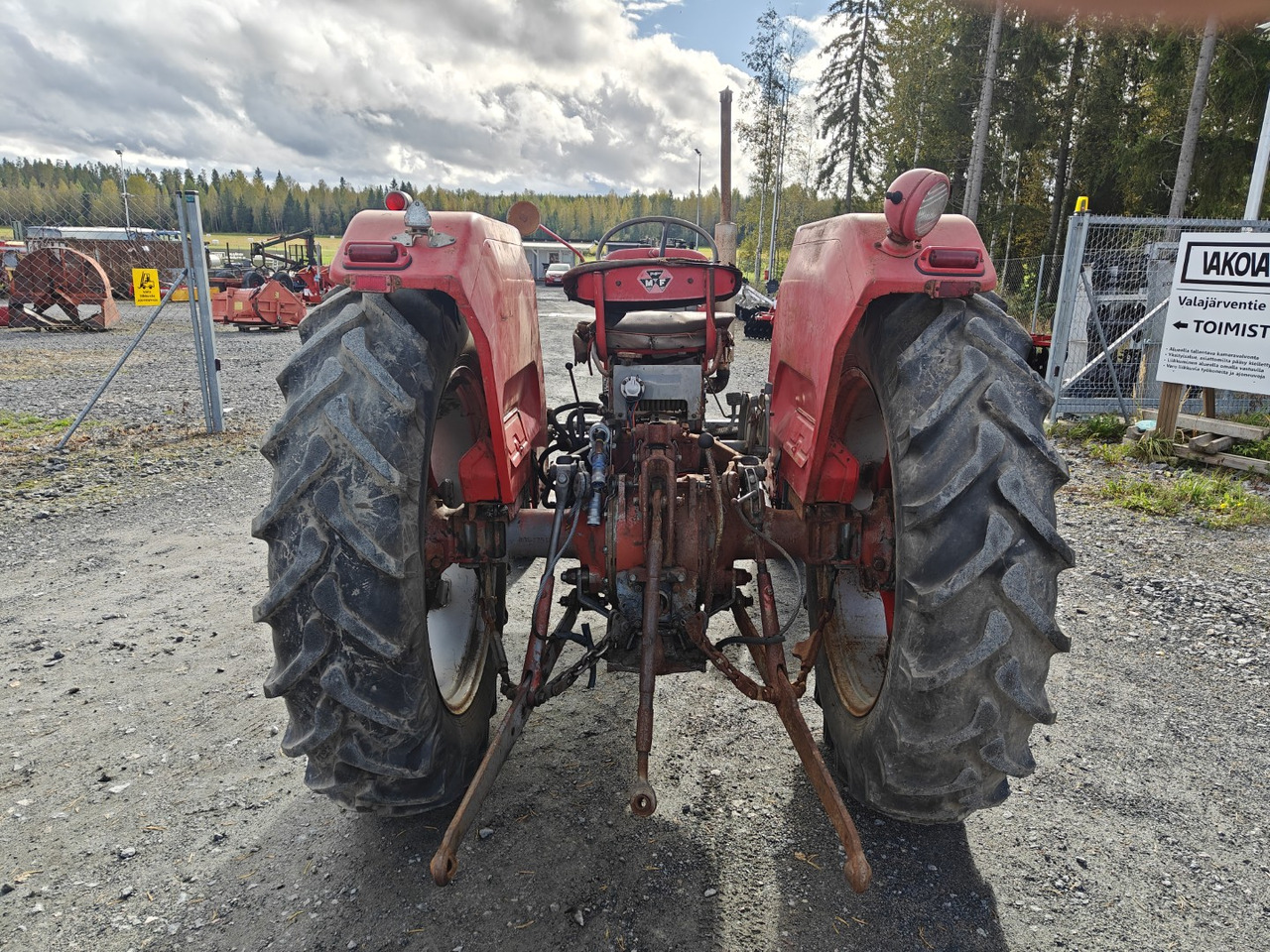 Massey Ferguson 175 Multi Power Avomalli, katso video! - Tractor: foto 3 Massey Ferguson 175 Multi Power Avomalli, katso video! - Tractor: foto 3