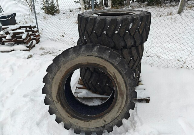 Mitas 405/70-24 - MPT-04 rengassarja - Neumático para Maquinaria de construcción: foto 2 Mitas 405/70-24 - MPT-04 rengassarja - Neumático para Maquinaria de construcción: foto 2