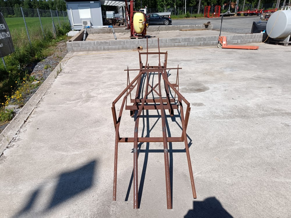 Paalirata John Deere 332 paalaimesta - Empacadora de pacas cuadradas: foto 3 Paalirata John Deere 332 paalaimesta - Empacadora de pacas cuadradas: foto 3