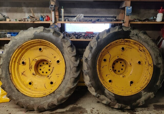 Traktorin renkaat 13.6/12x38 vanteilla - Neumático para Tractor: foto 2 Traktorin renkaat 13.6/12x38 vanteilla - Neumático para Tractor: foto 2