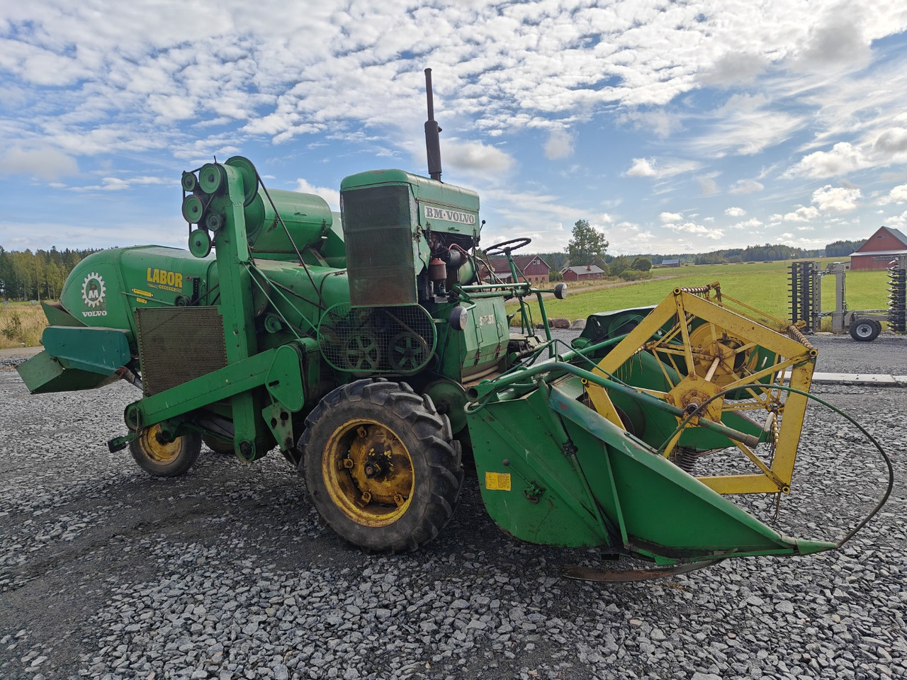 Volvo BM ST257 leikkuupuimuri työleveys 190cm, vaikka koeruutupuimuriksi, katso video! - Cosechadora de granos: foto 3 Volvo BM ST257 leikkuupuimuri työleveys 190cm, vaikka koeruutupuimuriksi, katso video! - Cosechadora de granos: foto 3