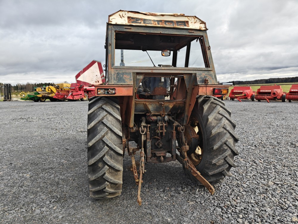 ZETOR 7011 - Tractor: foto 3 ZETOR 7011 - Tractor: foto 3