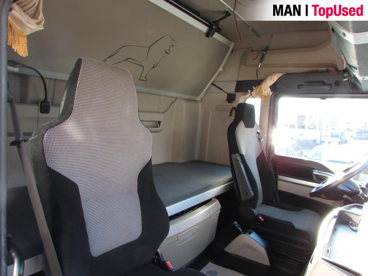 MAN TGX 18.500 4X2 LLS-U Euro6 Retarder Klima Navi ZV - Cabeza tractora: foto 5 MAN TGX 18.500 4X2 LLS-U Euro6 Retarder Klima Navi ZV - Cabeza tractora: foto 5