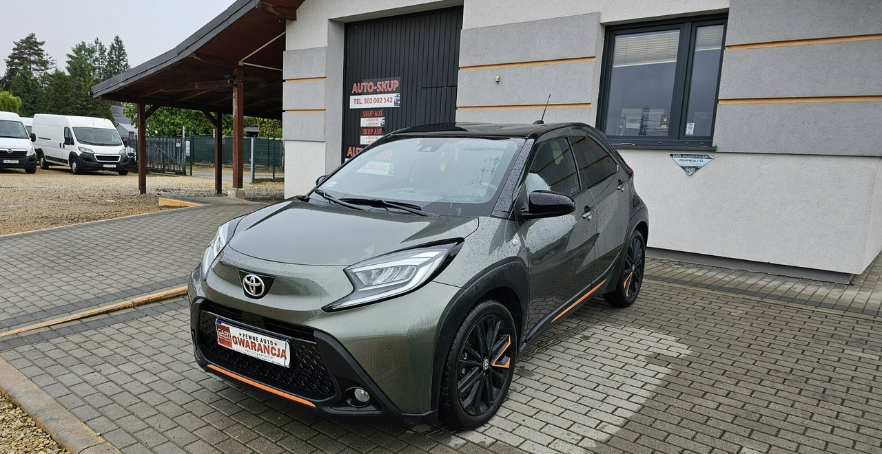 Toyota Aygo II Aygo X Aygo x cross limited automat 25tyś - Hatchback: foto 3 Toyota Aygo II Aygo X Aygo x cross limited automat 25tyś - Hatchback: foto 3