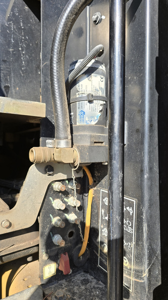 Excavadora de ruedas CATERPILLAR M313D: foto 9