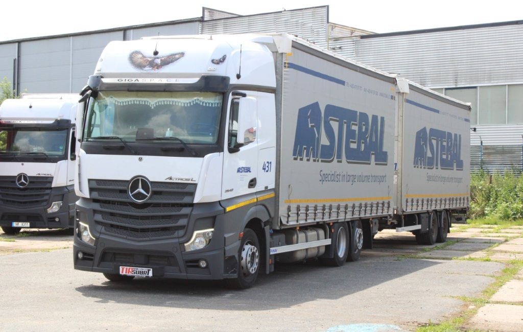 Mercedes-Benz Actros 2542 NAVIGACE + PANAV TVK 18 M (8,20m x 2,4 - Camión lona, Remolque con toldo: foto 2 Mercedes-Benz Actros 2542 NAVIGACE + PANAV TVK 18 M (8,20m x 2,4 - Camión lona, Remolque con toldo: foto 2