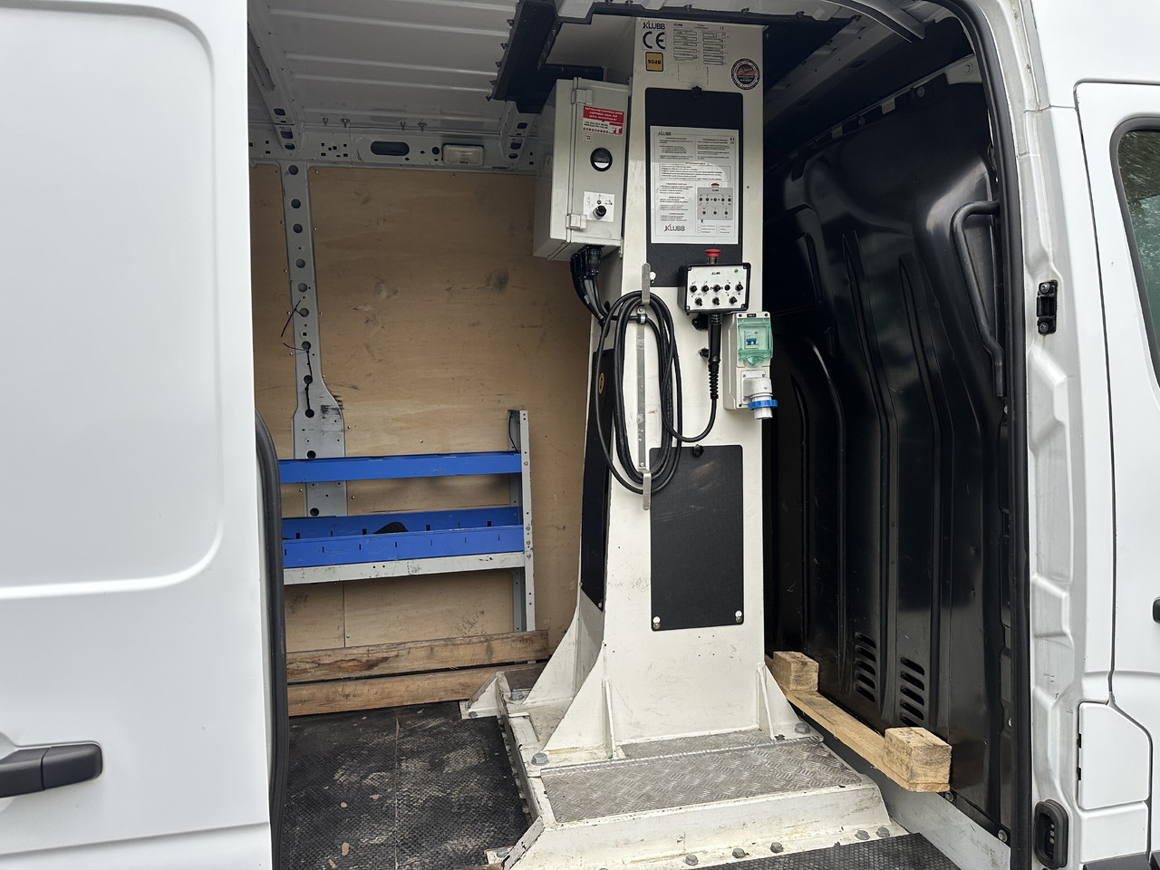Furgoneta caja cerrada RENAULT Master: foto 6