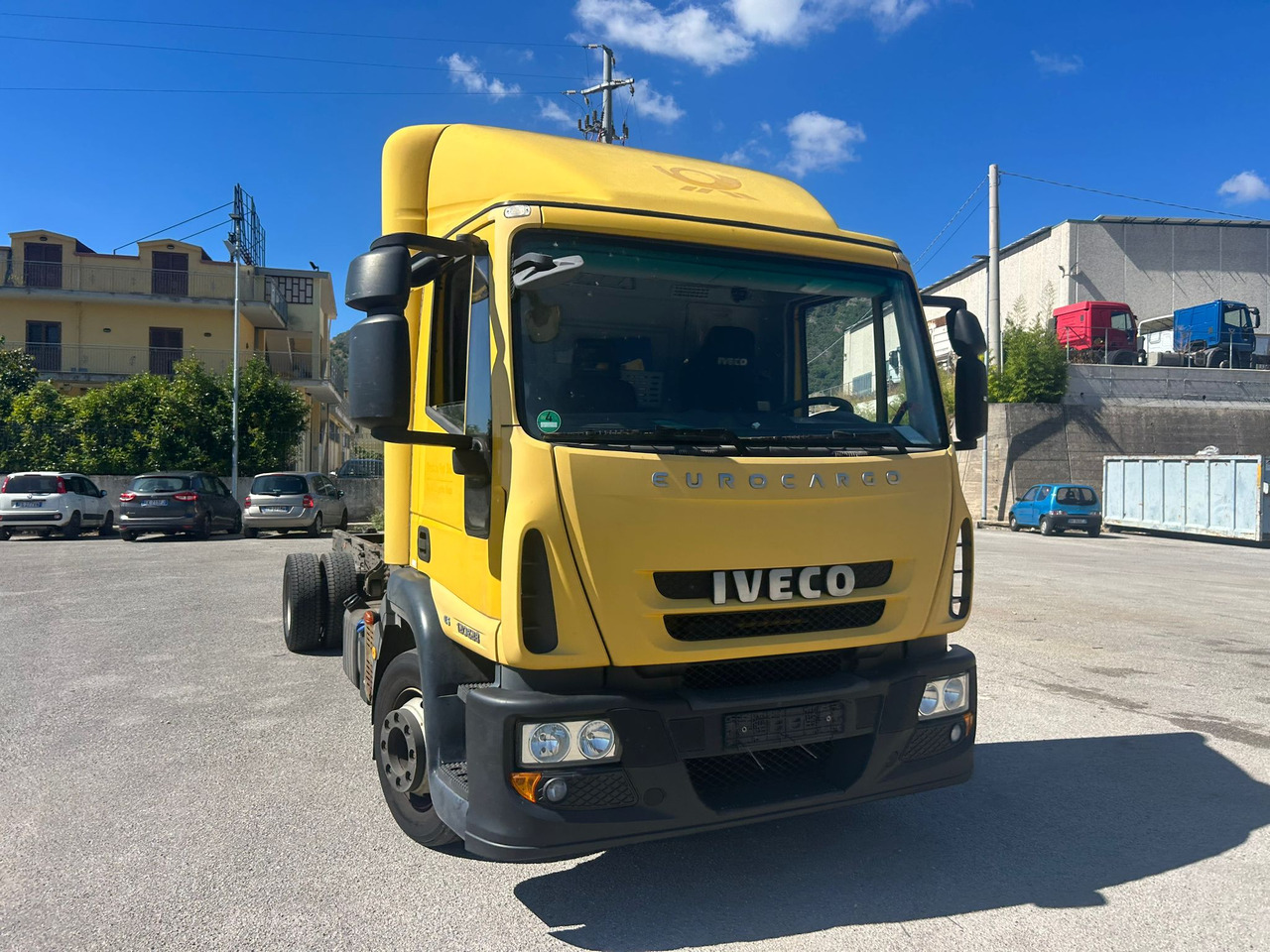 IVECO EUROCARGO 120E28P - Camión caja cerrada: foto 3 IVECO EUROCARGO 120E28P - Camión caja cerrada: foto 3