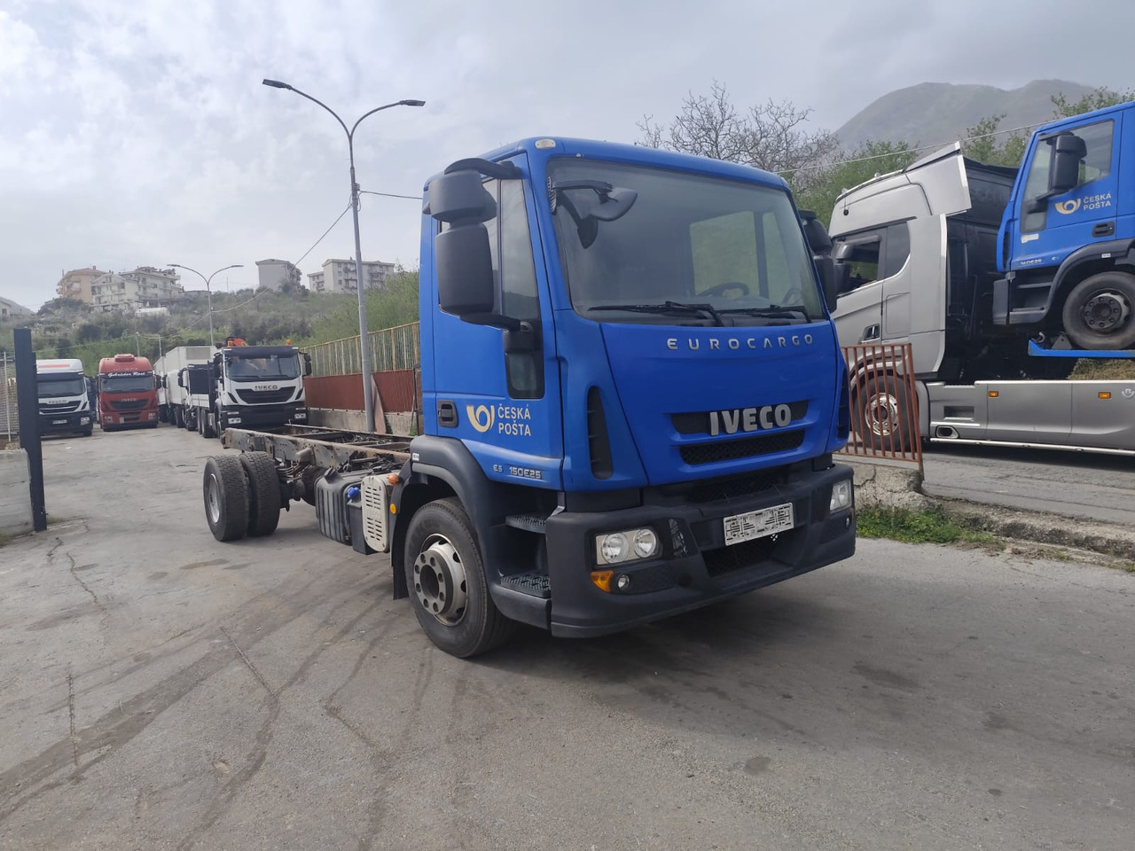 IVECO EUROCARGO 150E25 - Camión volquete: foto 1 IVECO EUROCARGO 150E25 - Camión volquete: foto 1