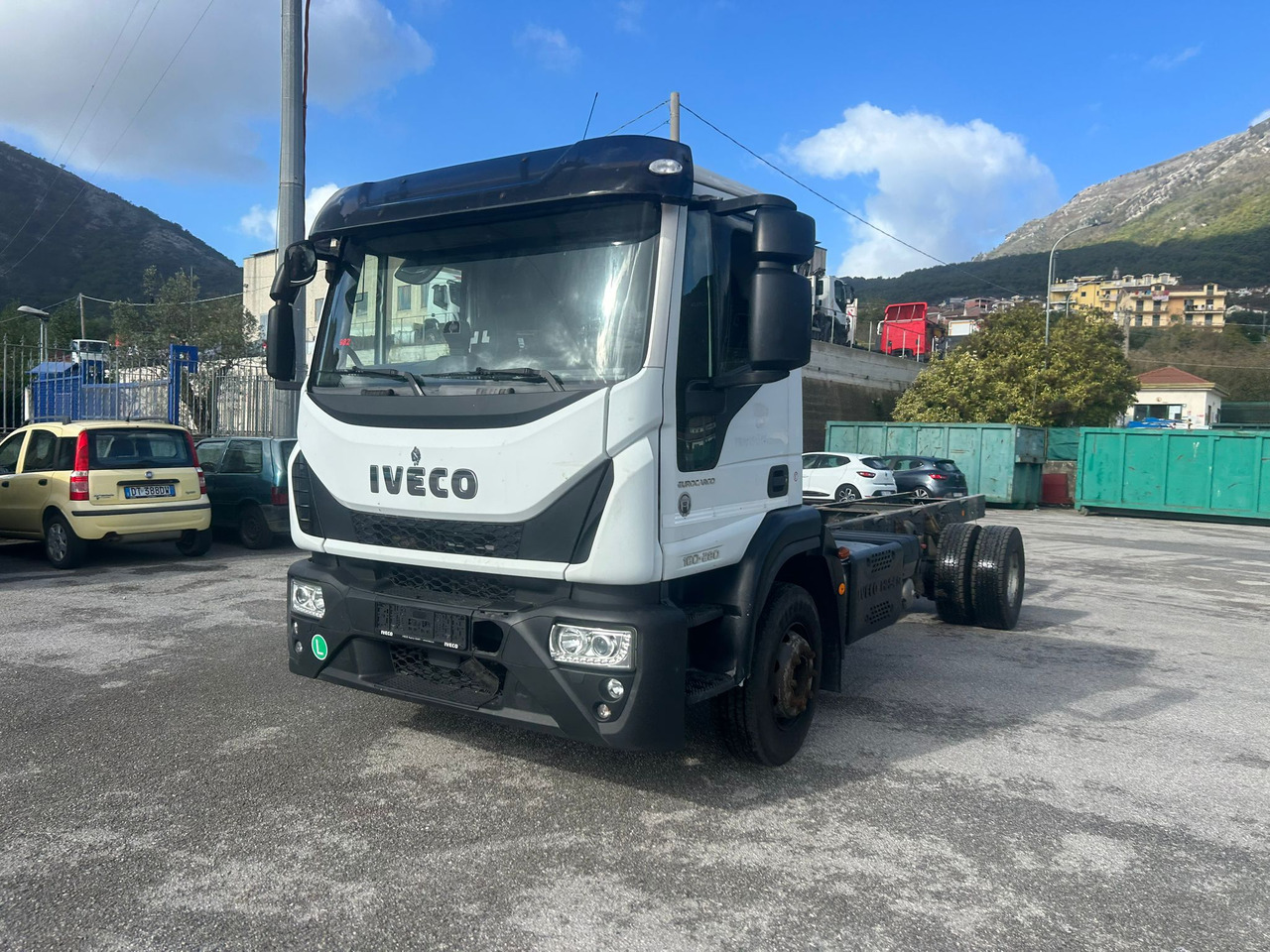 IVECO EUROCARGO 160-280 - Camión chasis, Camión grúa: foto 1 IVECO EUROCARGO 160-280 - Camión chasis, Camión grúa: foto 1