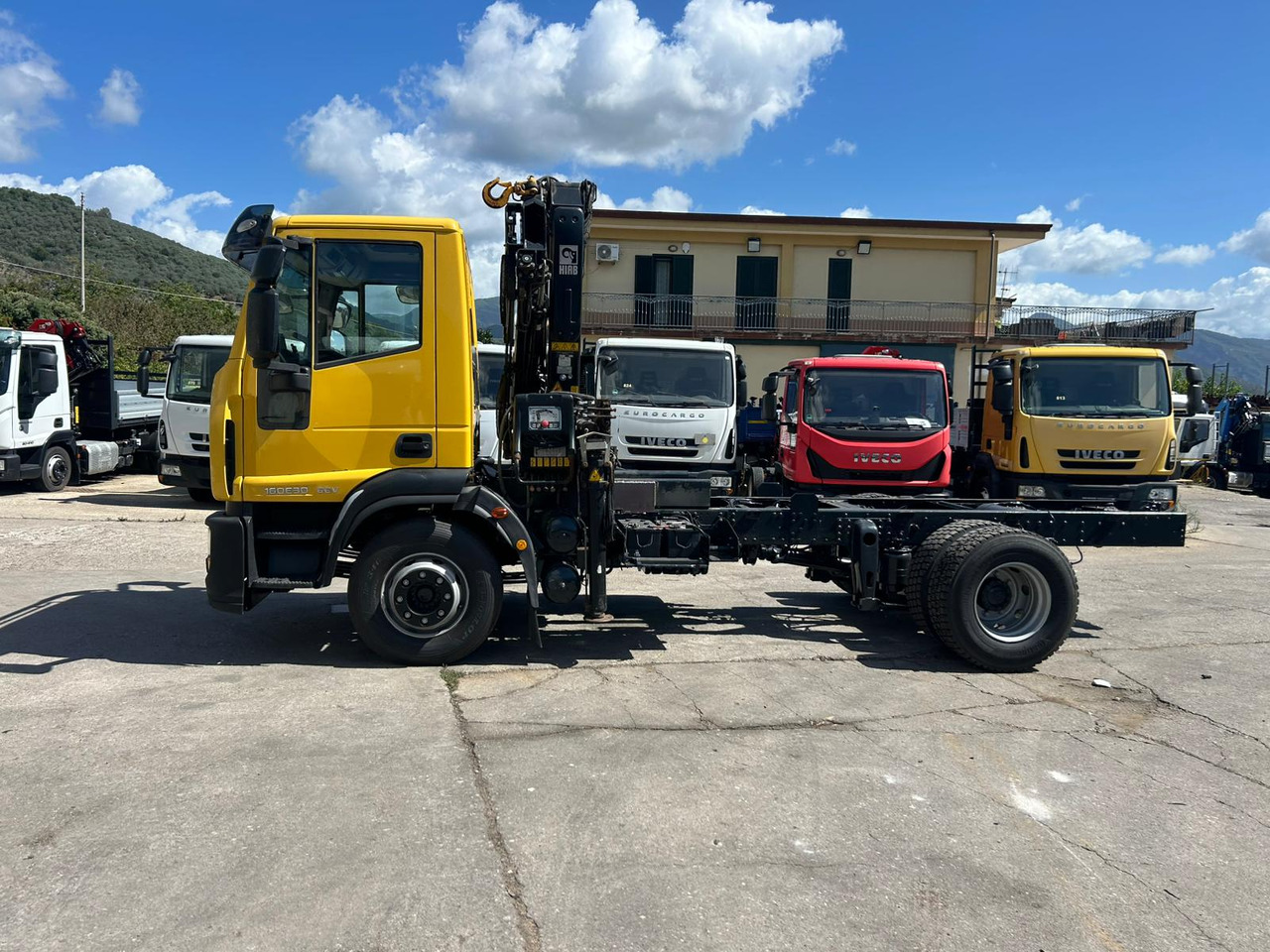 IVECO EUROCARGO 160E30 - Camión grúa: foto 3 IVECO EUROCARGO 160E30 - Camión grúa: foto 3