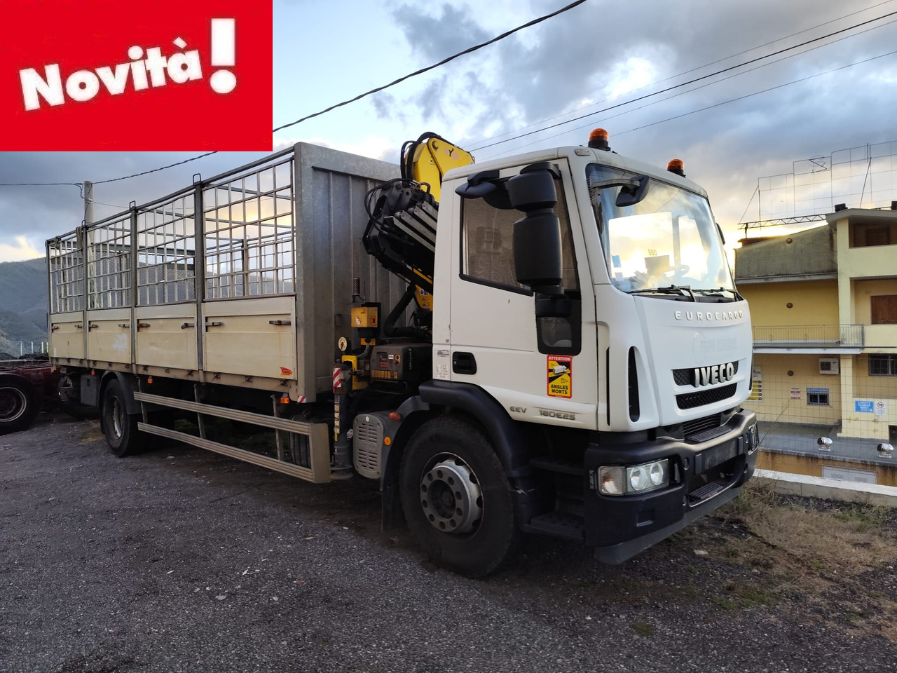 IVECO EUROCARGO 180E25 - Camión grúa, Camión grúa: foto 1 IVECO EUROCARGO 180E25 - Camión grúa, Camión grúa: foto 1