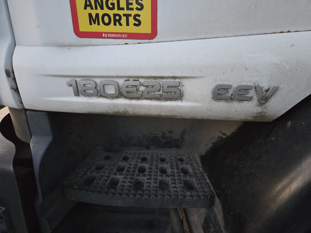 IVECO EUROCARGO 180E25 - Camión grúa, Camión grúa: foto 5 IVECO EUROCARGO 180E25 - Camión grúa, Camión grúa: foto 5