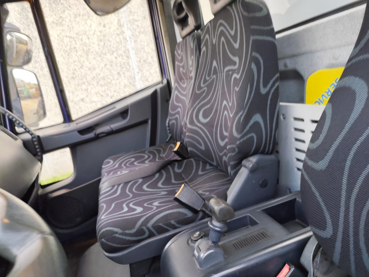 IVECO EUROCARGO 75E18 - Camión caja abierta: foto 3 IVECO EUROCARGO 75E18 - Camión caja abierta: foto 3